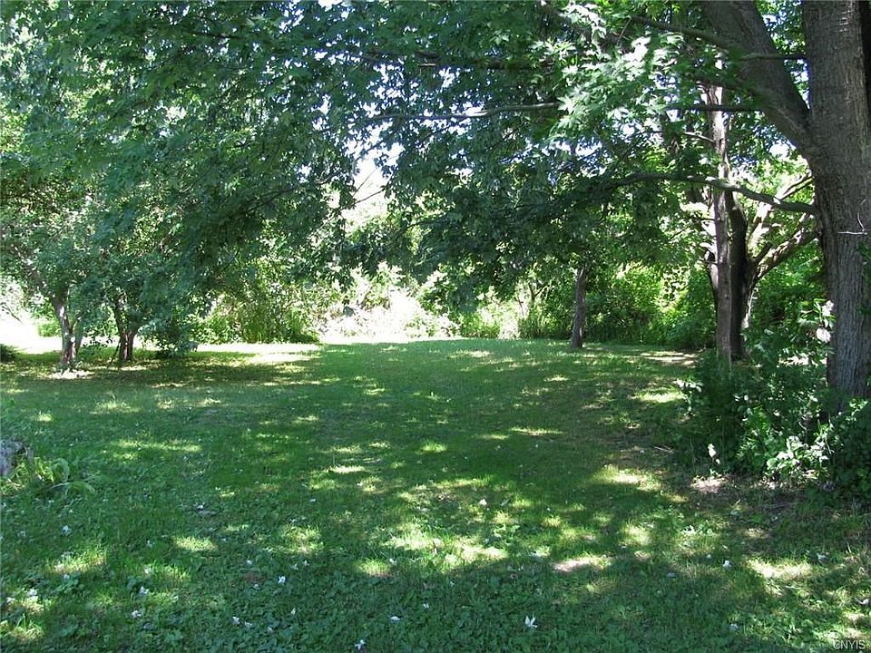 2nd image of 7116 N Manlius Rd