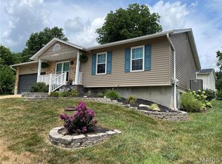 1735 Ballard Dr, Imperial, MO 63052