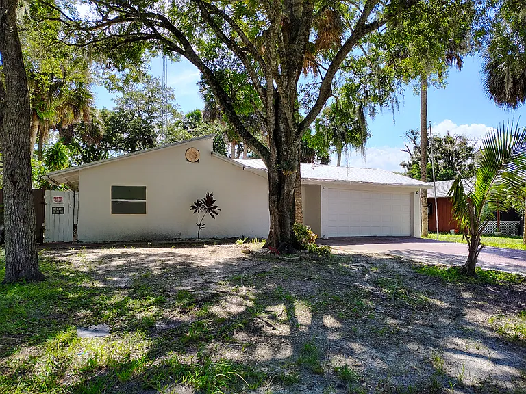 1150 Grapefruit Rd SE — Photo 2