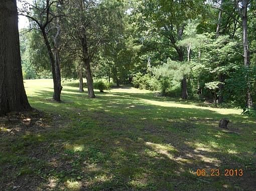 5th image of 160 Lake Dr