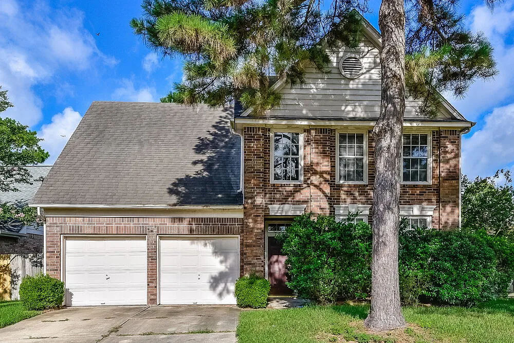 4 bed, 2.5 bath, 2200 sqft, $2,395 — Photo 1