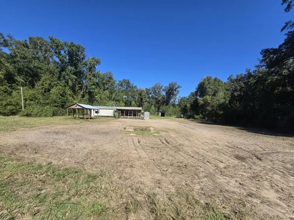 1562 NE 173rd Ave, Old Town, FL 32680