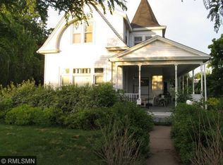 634 Ashland St S, Cambridge, MN 55008