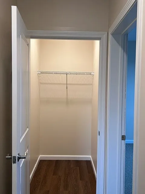 2 bed, 933 sqft, $1,872 — Photo 2