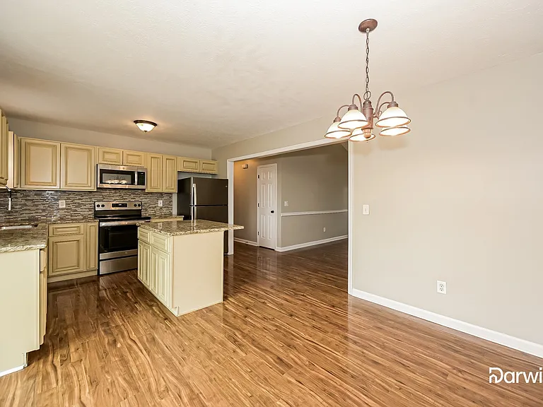 1060 Windtree Trce — Photo 4