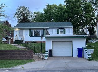 114 Orange Ave W, Saint Paul, MN 55117