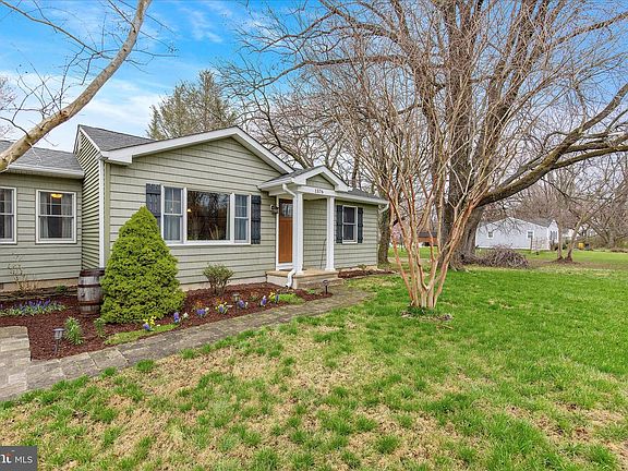 4th image of 1576 Saint Margarets Rd