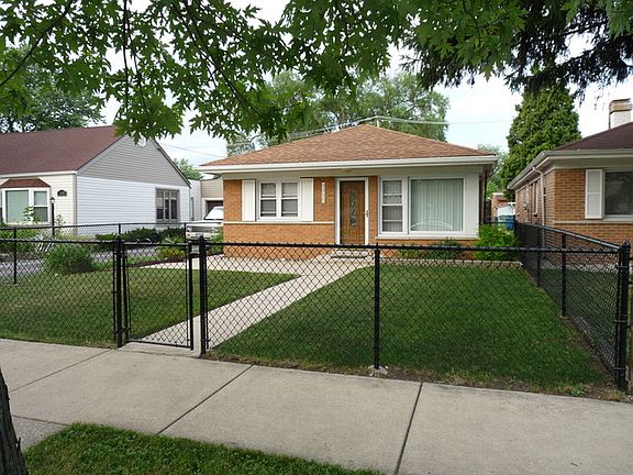 2nd image of 7825 Leclaire Ave