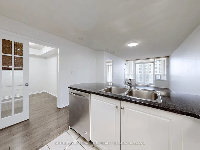 2 Rean Dr #1310 — Photo 12