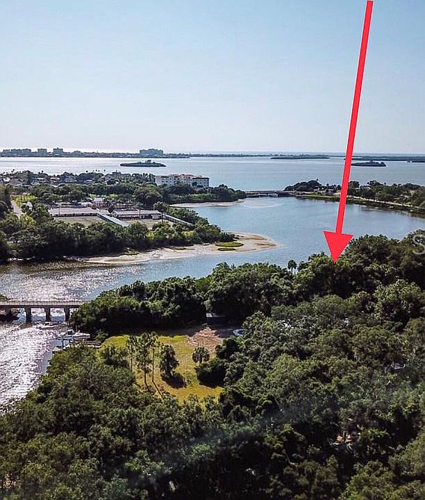 1st image of 1860 Stevenson Ave