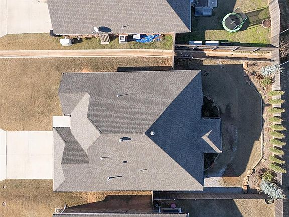 4th image of 2227 Whispering Pine Blvd