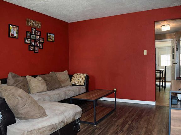 3rd image of 1762 Edson Ave