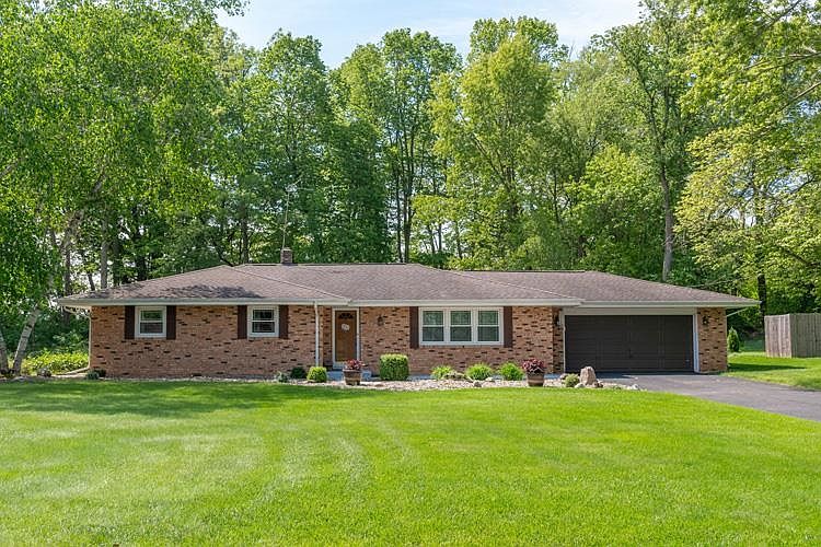 1st image of 28604 Schwalm Dr