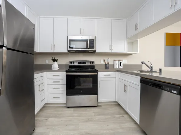 55+ FountainGlen Goldenwest Senior Apartments