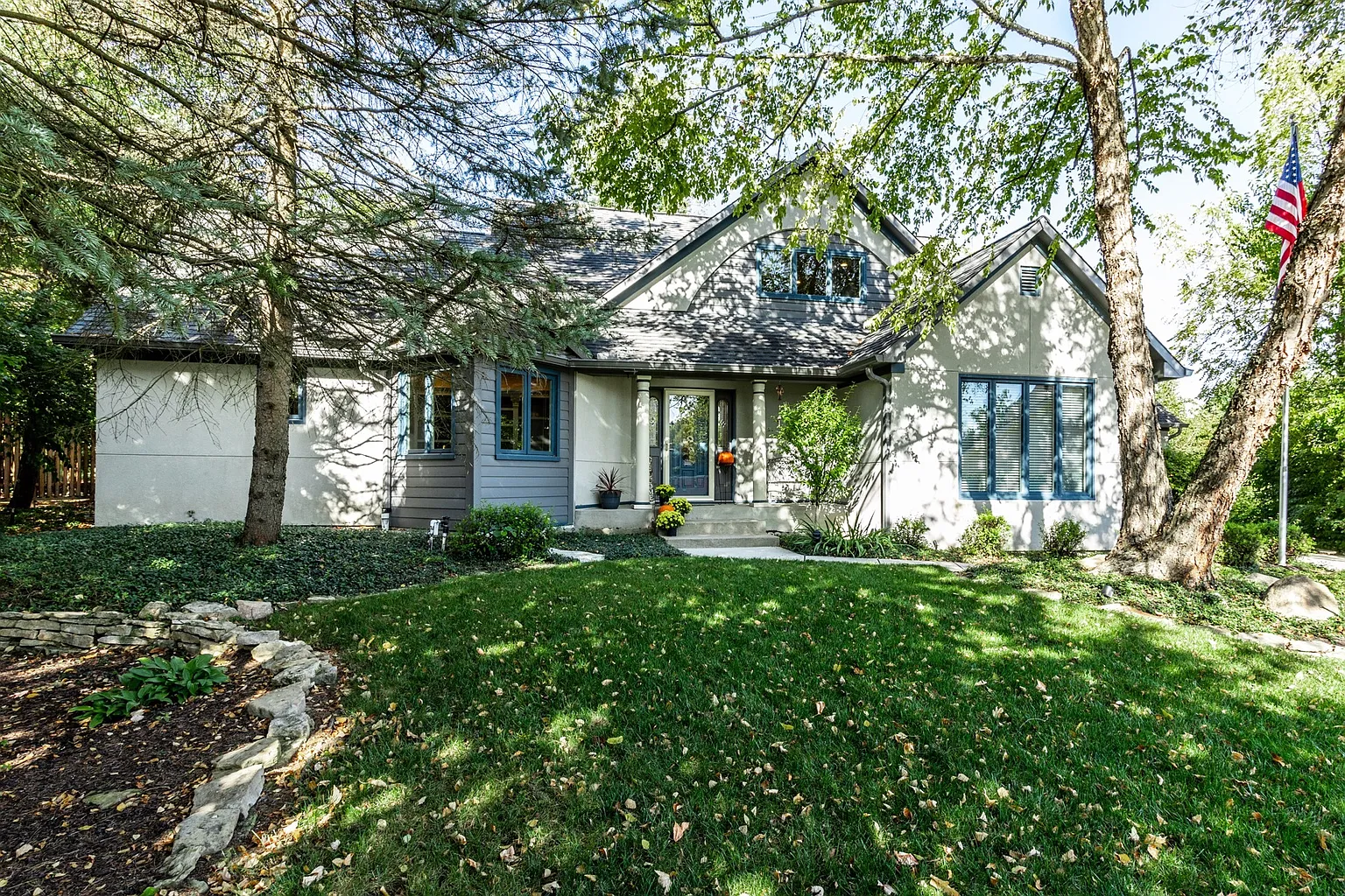 9218 Behner Brook Dr photo 1