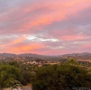 2240 1/8 Buena Creek Rd, Vista, CA, 92084