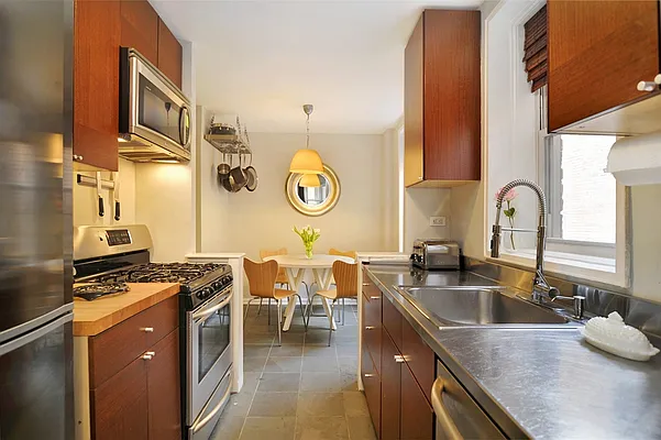 Sold by Corcoran | media 2