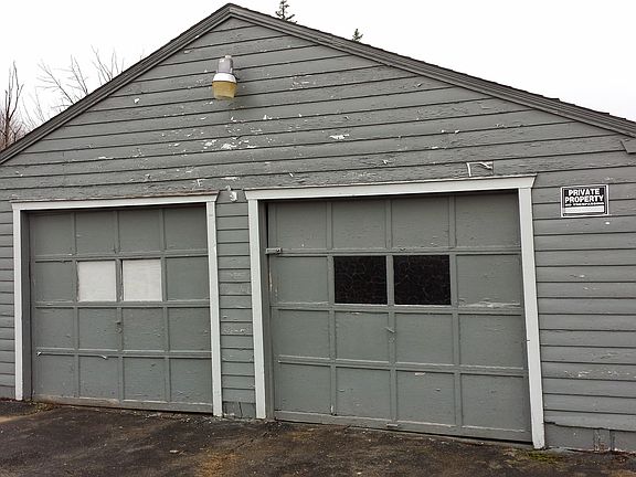 3rd image of 4910 South Ave