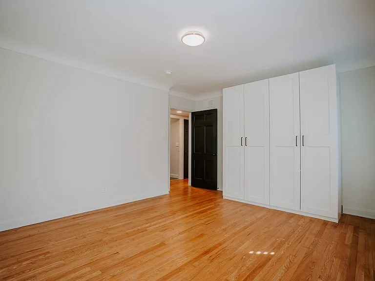 7572 Oxford Dr #3 — Photo 16