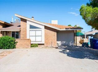 1555 Rebecca Ann Dr, El Paso, TX 79936