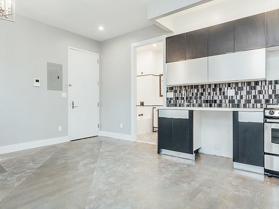 4th image of 253 Evergreen Ave #1F