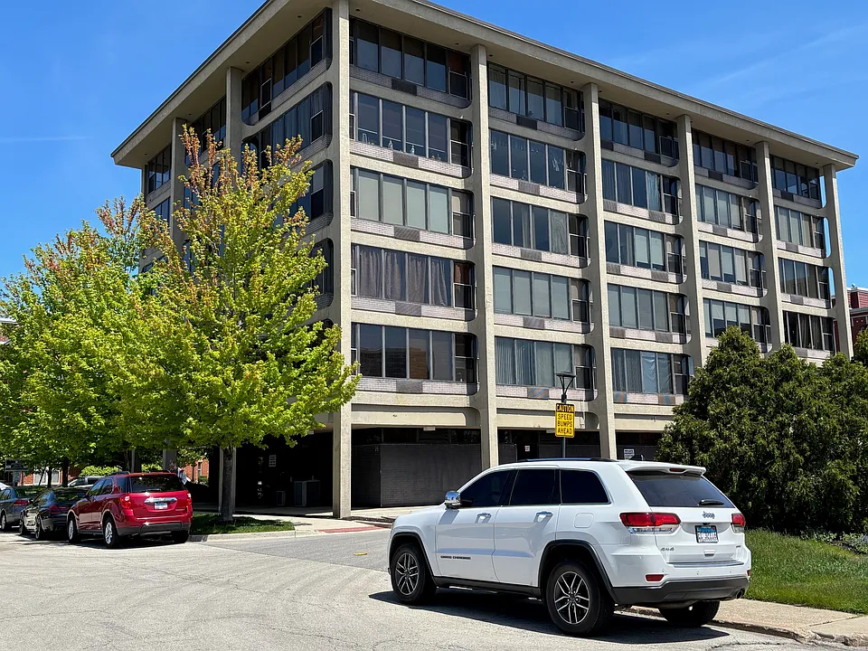 345 E Eastgate Pl #203