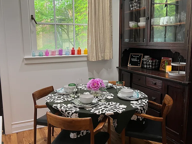 1635 N Wolcott Ave — Photo 20