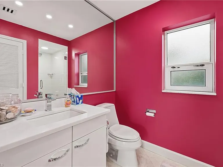 8665 Bay Colony Dr #2001 — Photo 33