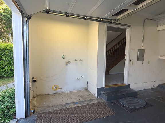 5th image of 1827 Gramercy Ave
