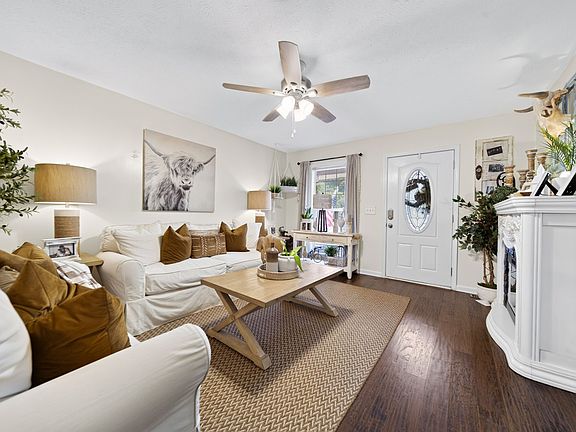 2nd image of 217 Wagoners Way
