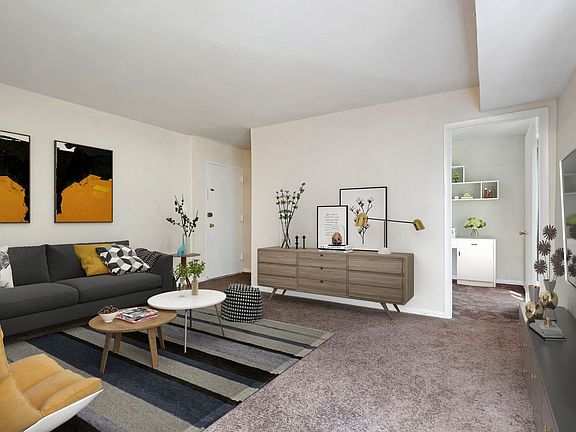 The Columbia - One Bedroom & Den