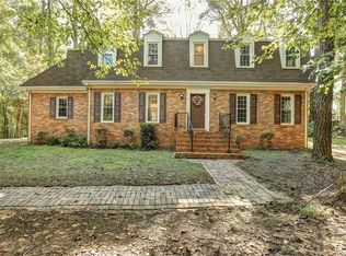 1805 Roundfield Ln, Manakin Sabot, VA 23103