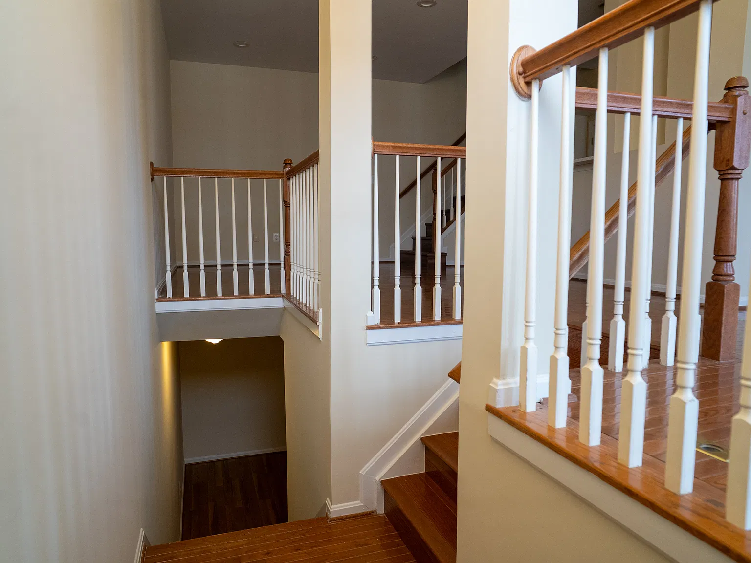 3 bed, 2000 sqft, $3,000 — Photo 2