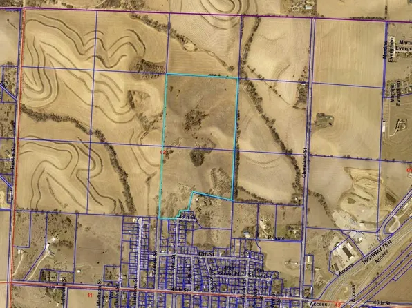 4919 1/2 Cleveland St, Sioux City, IA 51108