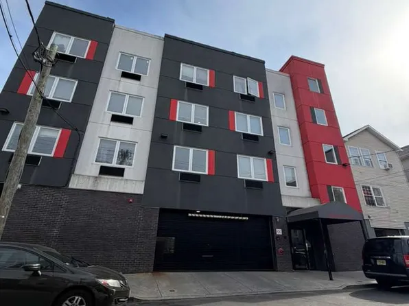 191 Governor St #1, Paterson, NJ 07501