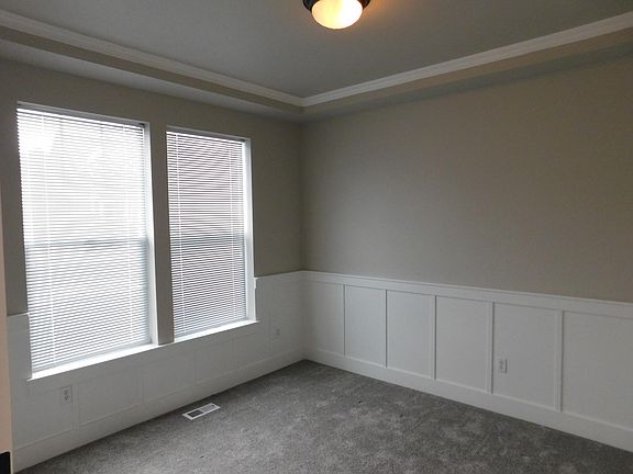 3rd image of 10206 185th Ave E