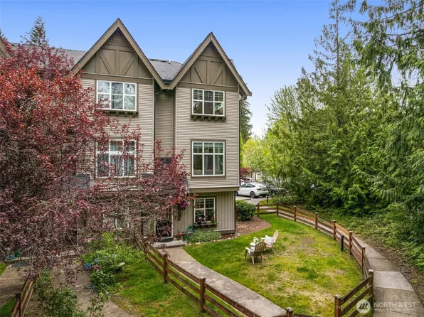 22657 NE Alder Crest Ln, Redmond, WA 98053