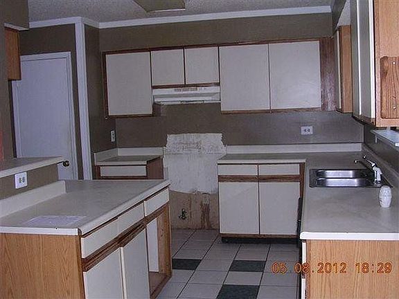5th image of 975 Worchester Pl NW