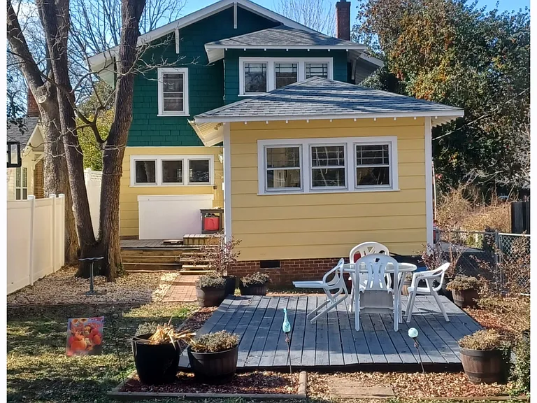 609 Joyner St — Photo 2