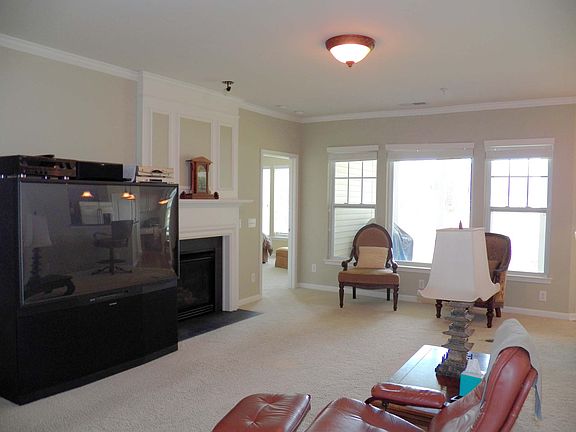 3rd image of 44441 Oriole Dr Unit 201