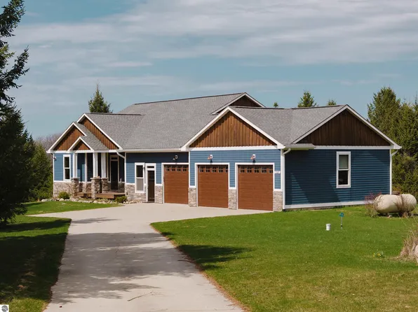 7327 Crisp Rd, Williamsburg, MI 49690