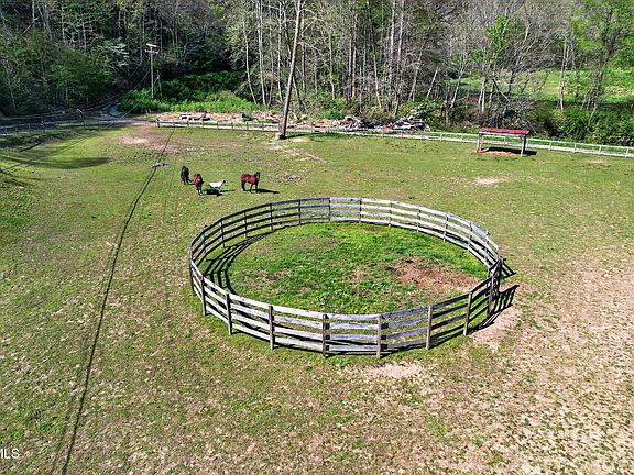 5th image of 11343 Robinson Hollow Rd