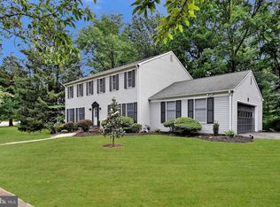 732 W Tantallon Dr, Fort Washington, MD