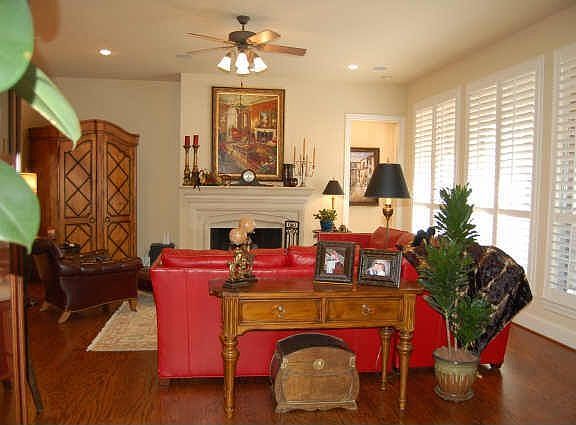 5th image of 4032 Navarro Way