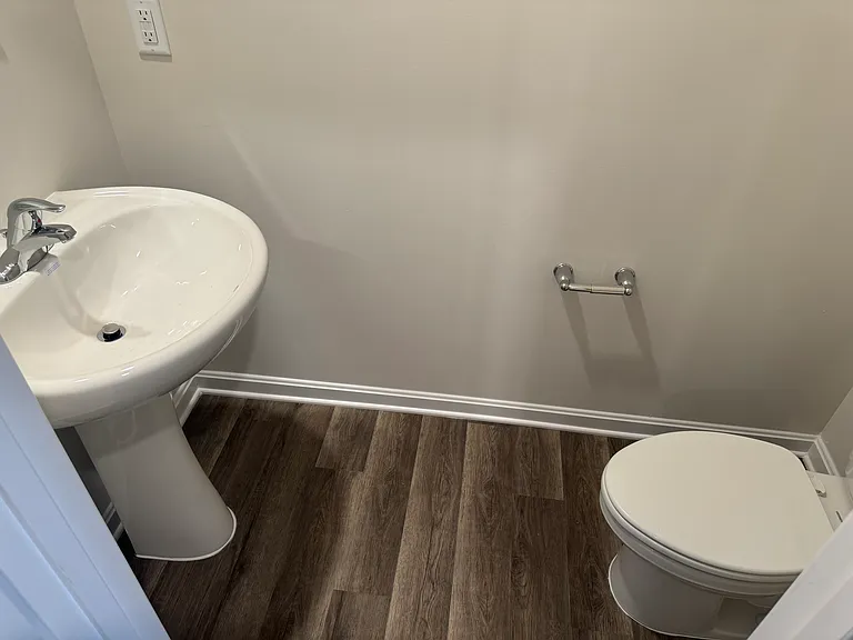 121 Tigney Dr — Photo 9