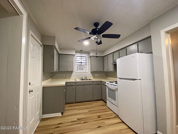 4th image of 806 E Vermilion St