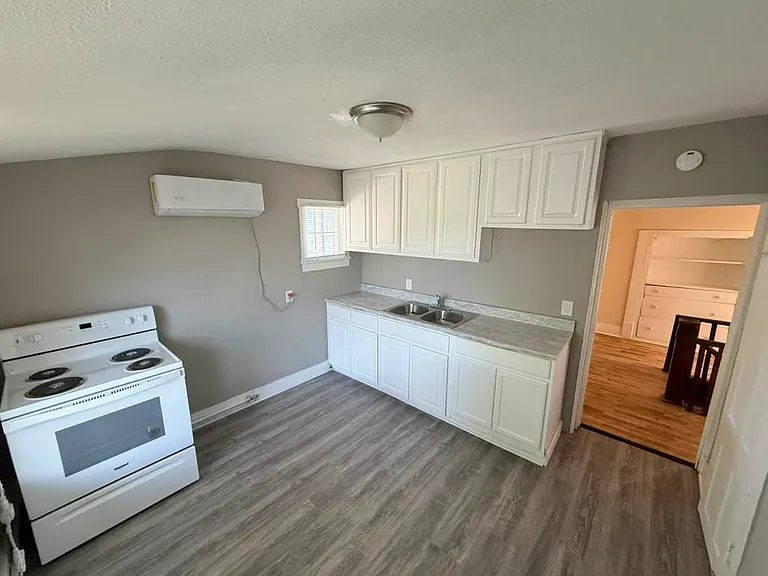 505 W Morgan St #201 — Photo 10