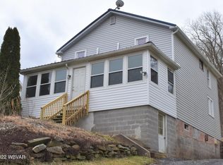 993 Renovo Rd, Mill Hall, PA 17751