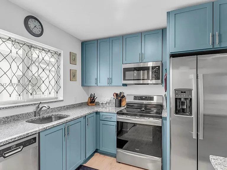 10877 Overseas Hwy #37 — Photo 4