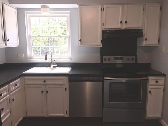 2nd image of 700 Smokerise Dr
